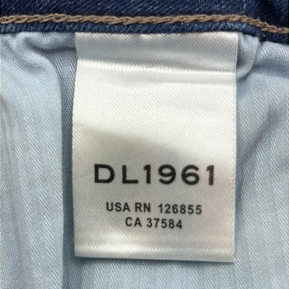 DL1961 Lara Mid Rise Instasculpt Cropped Boot Size 26